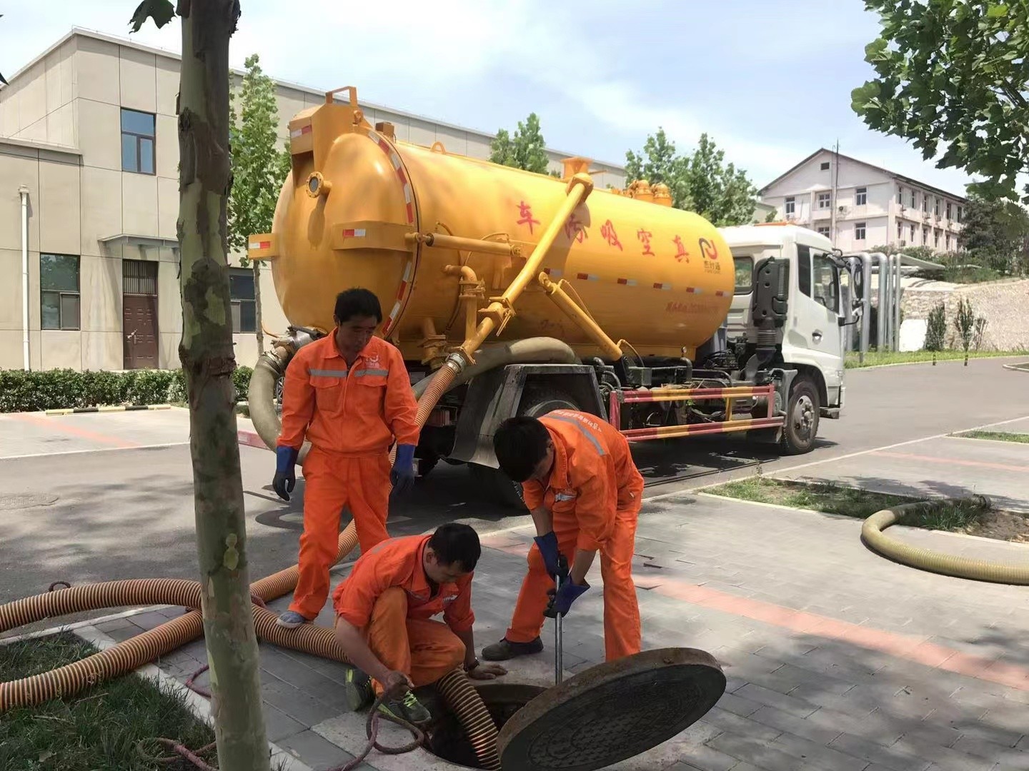如皋化粪池清理与5-8吨吸粪车施工效率分析